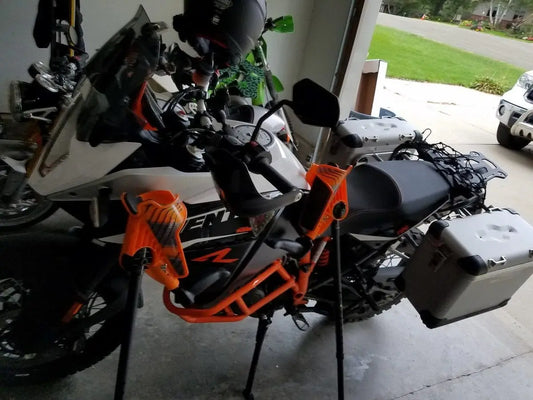 Stephen needed smartCRUTCH® after he crashed his 350SX. He made sure the orange matched his 1190R Adventure!